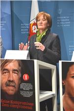L’assessora alla salute ed alle politiche sociali, Martha Stocker, nel corso della presentazione della campagna contro l’alcol Foto: USP/bf