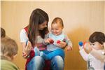 Mit einer Betriebskita können Arbeitgeber bei der Vereinbarkeit von Familien- und Berufsleben unterstützen. Foto: Familienagentur/Ingrid Heiss