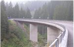 An der Brücke St. Pankraz wurden die Korrosionsschäden an den Stahlträgern beseitigt und die Brückenabdichtung sowie die Fahrbahnübergänge erneuert (FOTO: LPA) 