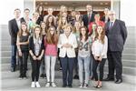 Le vincitrici del concorso internazionale con la cancelliera Angela Merkel
