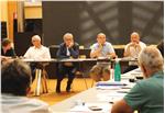 La delegazione pubblica presente alla trattativa guidata da Albrecht Matzneller (secondo da destra). Foto: USP/ck
