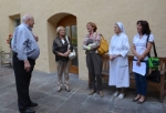 Prior Peter, Rosa Franzelin, LRin Stocker, Schwester Consolata Mair und Ottilia Schöpf beim Gespräch im Pflegeheim St. Anna in Lana (FOTO: LPA/Angelika Schrott)