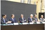 Das Land Südtirol stärkt die wissenschaftliche Forschung: Erfreute Gesichter bei der Pressekonferenz. Foto: LPA/Maja Clara