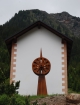 Kunstwerk vor der St. Barbara-Kapelle der BergbauWelt