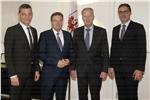 Landeshauptmann Kompatscher ist heue in Innsbruck mit Vizekanzler Mitterlehner, LH Platter und Tirols Polizeidirektor Tomac zu einem Arbeitsgespräch zusammengetroffen - Foto: Land Tirol/Die Fotografen