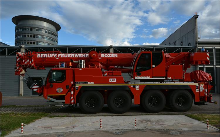 Der neue Feuerwehrkran Liebherr LTM