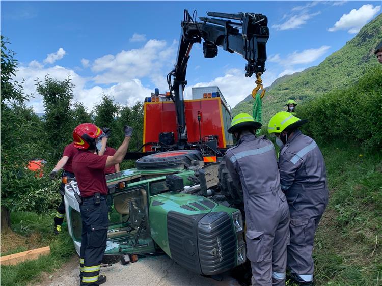 Incidente con trattore a Terlano