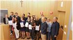 Diplomübergabe für neun frischgebackene Allgemeinmediziner nach der dreijährigen Ausbildung an der Fachhochschule "Claudiana" (Foto LPA/Verena Lazzeri)